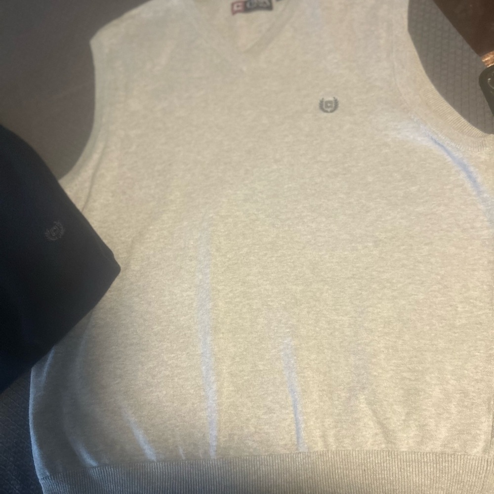 Chaps Light Gray Sleeveless Vest
